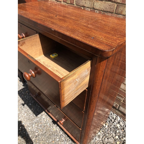 106 - A Victorian mahogany chest of five drawers 102x46x110