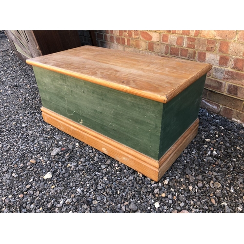 142 - A painted pine ottoman blanket box