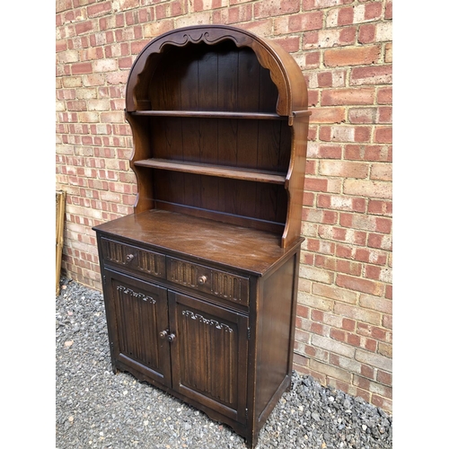 171 - A small oak dresser