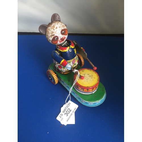 302 - 1970, tin plate wind up toy working