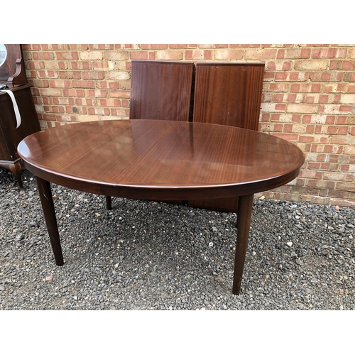 44 - A Danish oval extending table by Bramin. With two extension leaves 116x166 ( table closed)