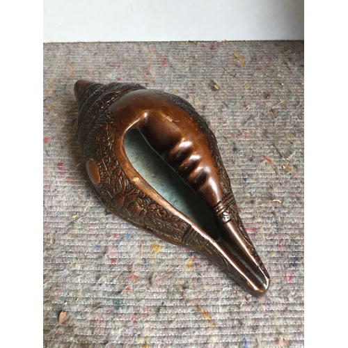 464 - Bronze conch shell 24 cms long