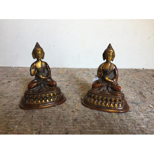 681 - Two small bronze figures