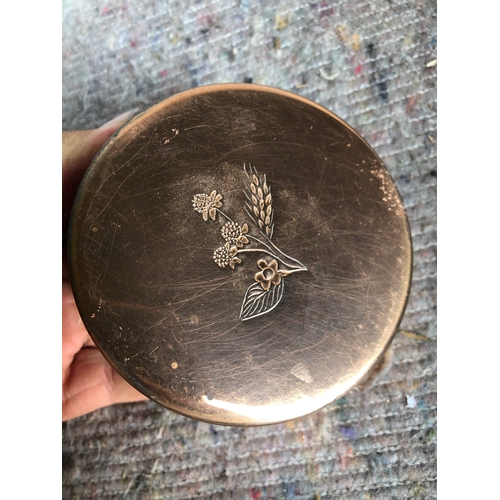 473 - Copper spirit pan, together with a set of miniature pans