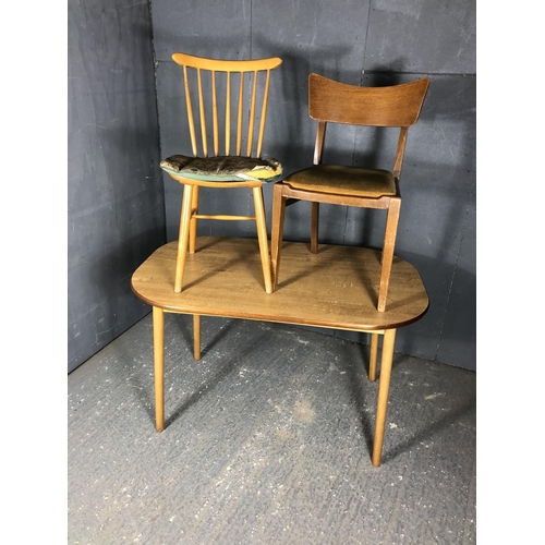 45 - A kitchen table together with 2 chairs