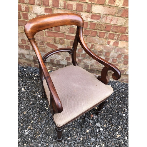 176 - A victorian Mahogany bar back office desk chair