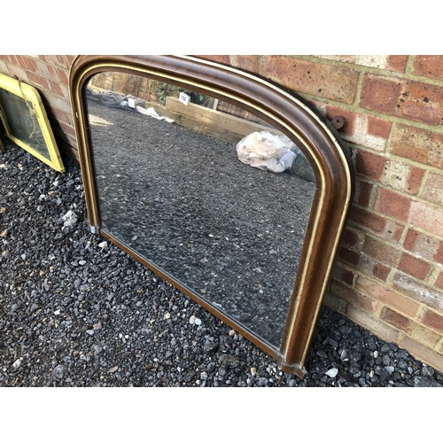 31 - A mahogany overmantle mirror 106x75