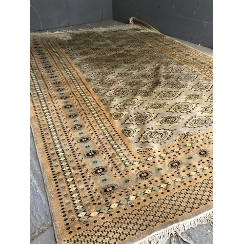 337 - A large grey patterned Kashmir carpet 270x185