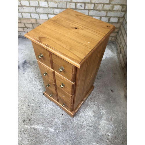 108 - A solid pine bank of 8 drawers 40x40x80