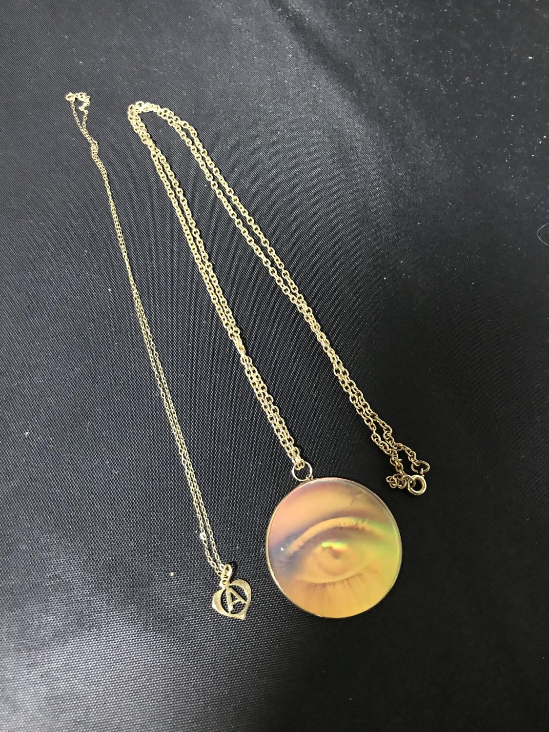 Hologram on sale necklace gold