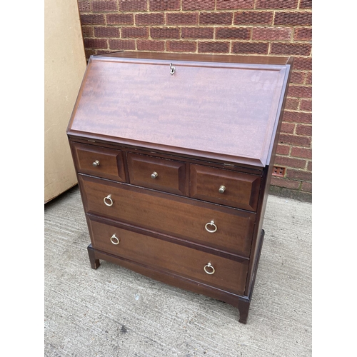 268 - A stag minstrel bureau