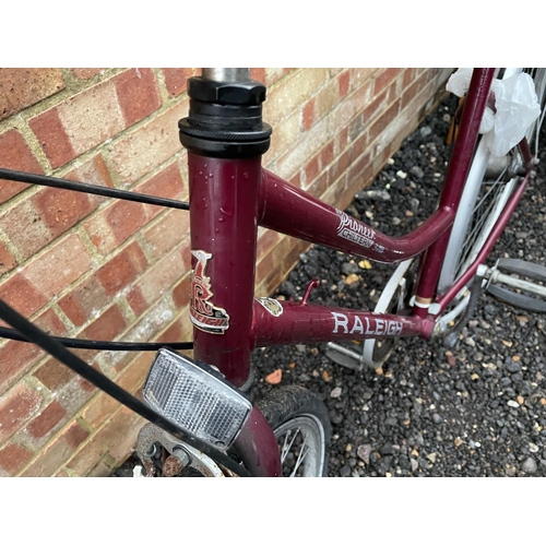 318 - A maroon Raleigh cycle