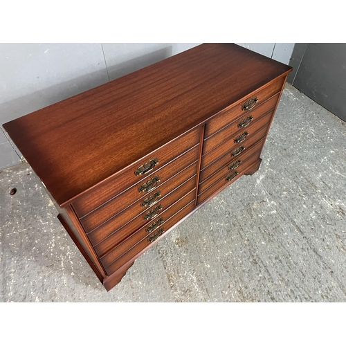 42 - A reproduction mahogany chest of six drawers