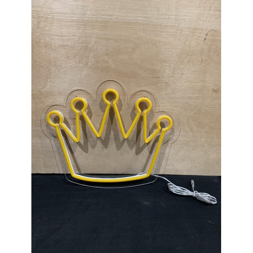 473 - Illuminated plastic crown light