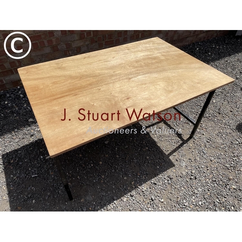 34 - An industrial lab style table 124x64x68