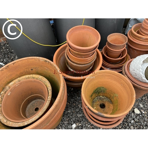 369 - A collection of 45 terracotta garden pots (assorted sizes) many by sankey