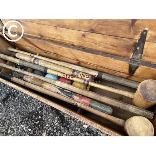 57 - Vintage croquet set in waxed pine trunk