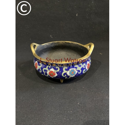 633 - Blue CloisonnÃ© two handled dish diameter 15 cms