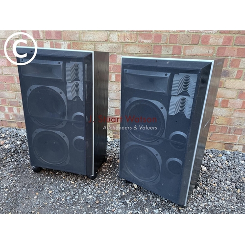 80 - A pair of Jamo dynamic d6e floor standing speakers