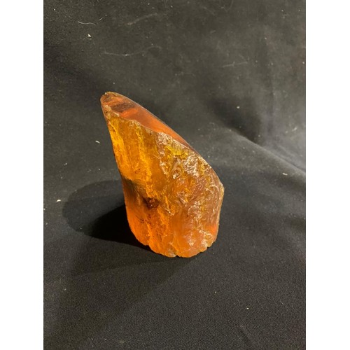 634 - Amber paperweight height 10 cms