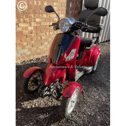 335 - A GREEN POWER Heavy duty mobility scooter, full workimg order. fitted with suspension, disc brakes t... 