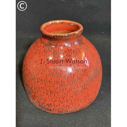 471 - Red Chinese porcelain brush washer height 10.5 cms diameter 12.5 cms