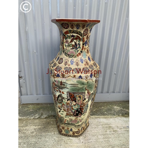 536 - Large Satsuma vase, height 94cms, damage to rim