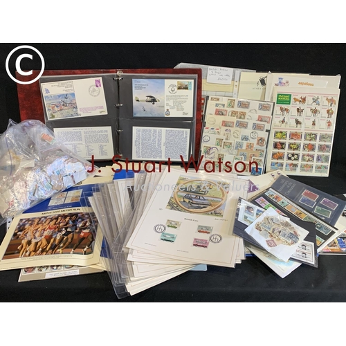 682 - Collection of assorted stamps