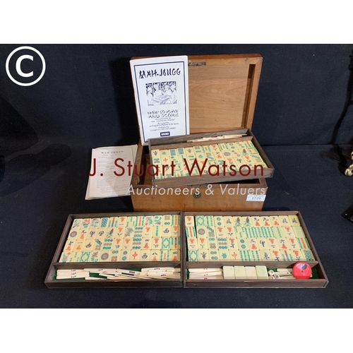 729 - Antique Boxed Mahjong set 30 x 20 x 13 cms