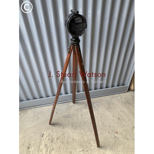 794 - World War 1 dated Signals Lamp on tripod