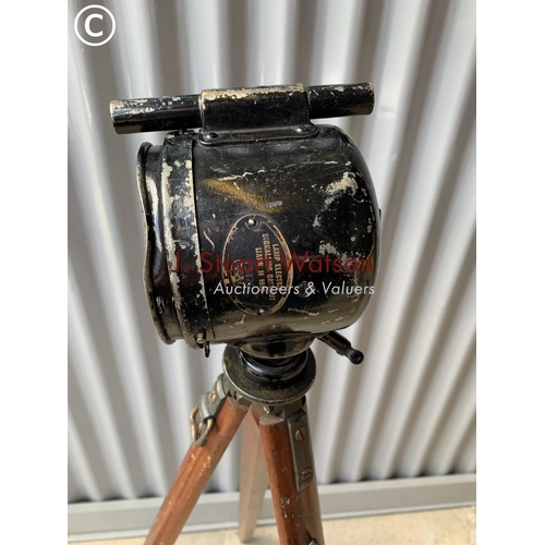 794 - World War 1 dated Signals Lamp on tripod