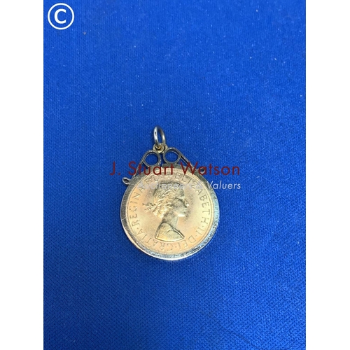 869 - Gold Sovereign dated 1965 in Hallmarked 9ct Gold Pendant Mount, total weight 9.6 gms