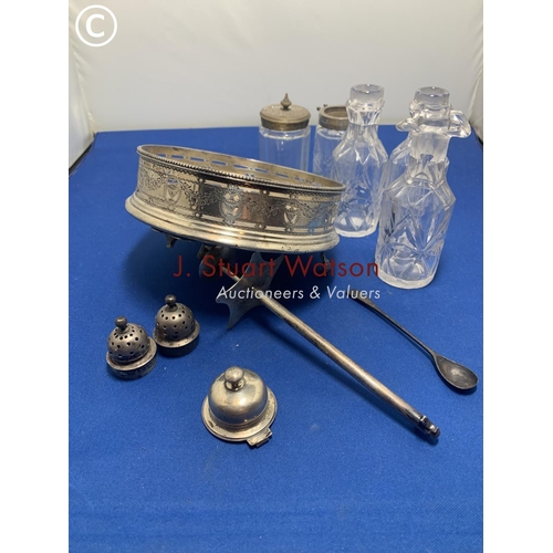 887 - Five bottle cruet with three Hallmarked Silver tops on Hallmarked Silver base a/f, weight of Silver ... 