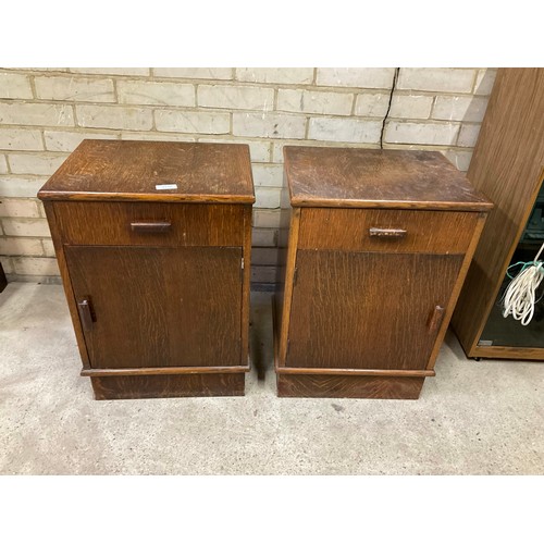 176 - A pair of oak bedsides