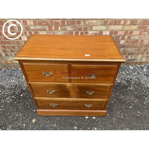 118 - An Edwardian chest of four drawers 90x48x90