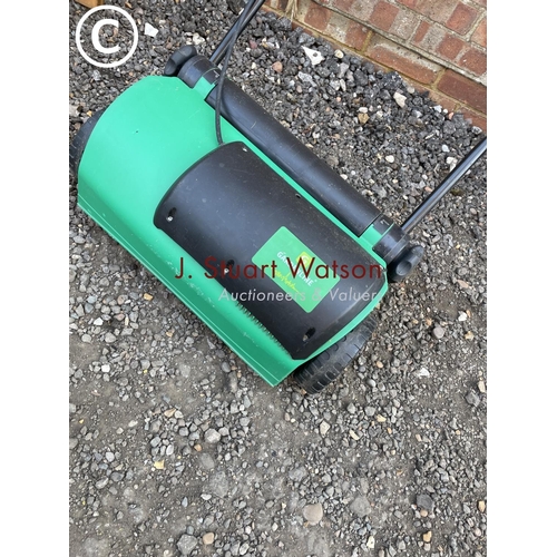 273 - A garden line electric scarifier