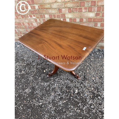 42 - A victorian mahogany snap top table