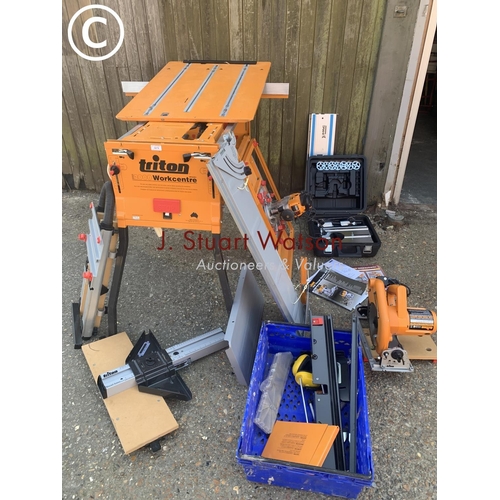 479 - Triton2000 Work Centre withTriton 235 mm power saw, Triton 1400w plunge router kit and Makita circul... 