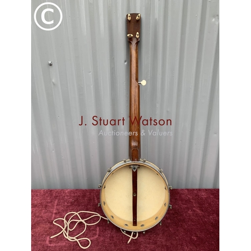 560 - Reliance Banjo