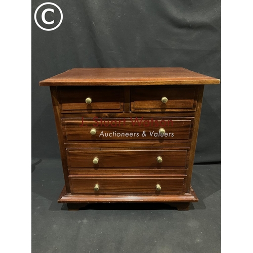 622 - Vintage mahogany apprentice cabinet, 2 short and 3 long drawers