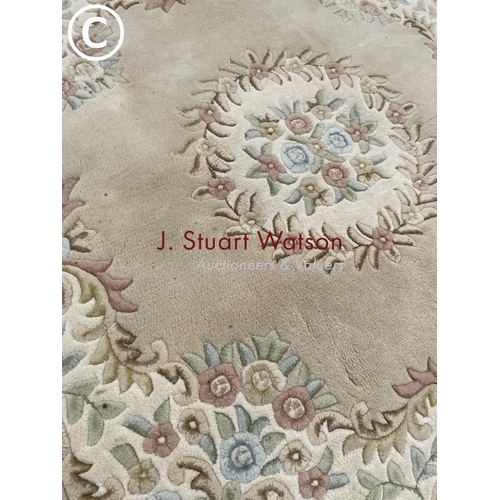 76 - A circular chinese pattern rug