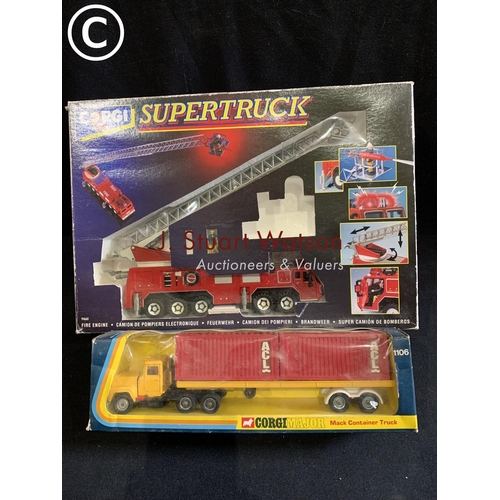 899 - Boxed Corgi Major Mack Container Truck 1106 and Corgi Supertruck Fire Engine (lacking hose)