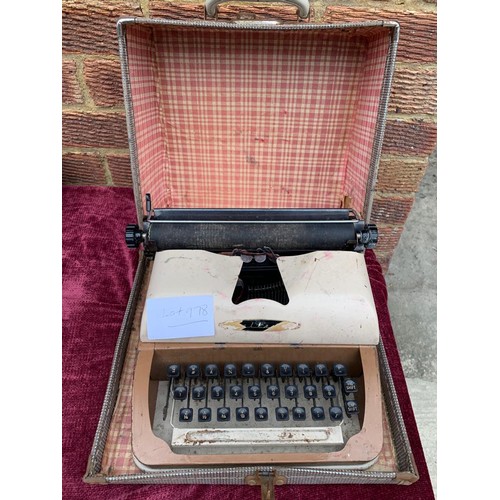 978 - Vintage typewriter a/f