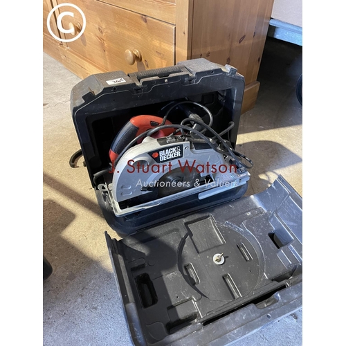 360e - Cased black and decker circular saw