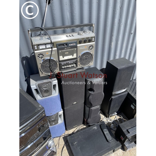 72 - A large collection of stereos, radios and hifi speakers