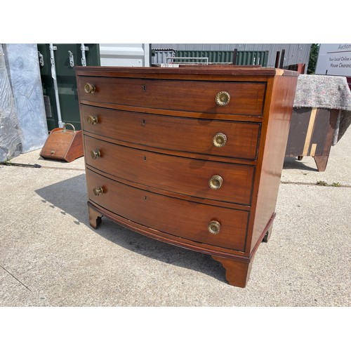 366 - A Victorian mahogany chest of four drawers 100x55 x 91