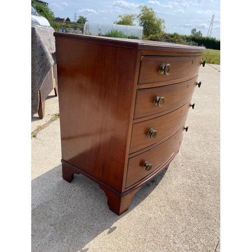 366 - A Victorian mahogany chest of four drawers 100x55 x 91