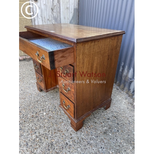 290 - A compact victorian mahogany kneehole desk 80x47x77