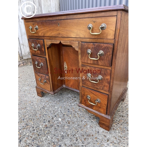 290 - A compact victorian mahogany kneehole desk 80x47x77