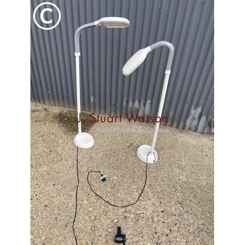 35 - A pair of led daylight reading lamps